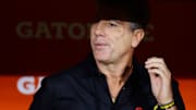 Renato Gaúcho não vai contar com sete jogadores contra o Red Bull Bragantino. Bruno Henrique é dúvida. 